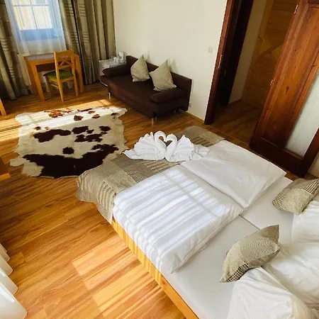 Mlynica Penzion Vel'ka Lomnica